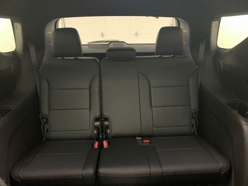 New 2026 Chevrolet Traverse RS image 24