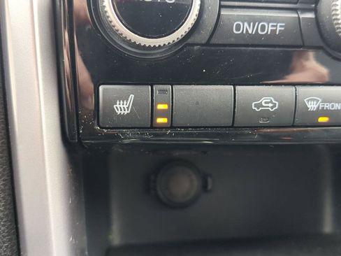 Used 2021 Subaru Ascent Limited AWD/4WD image 17
