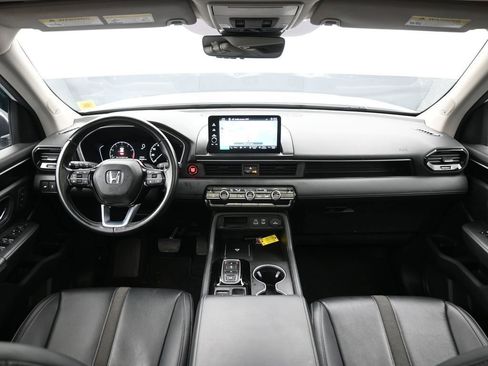 Certified 2023 Honda Pilot Touring image 26
