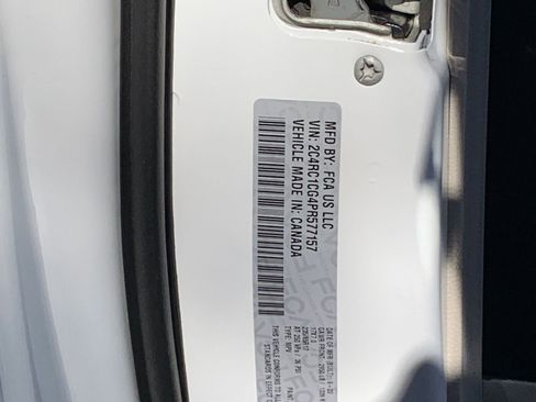 Used 2023 Chrysler Voyager LX image 10