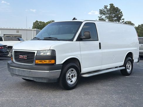 Used 2024 GMC Savana 2500 w/ Driver Convenience Package RWD image 7