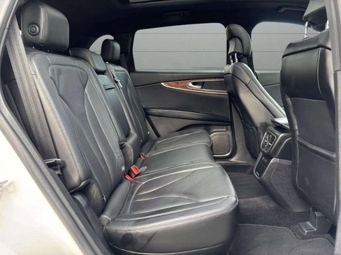 Used 2016 Lincoln MKX Reserve w/ Driver Assistance Package image 19