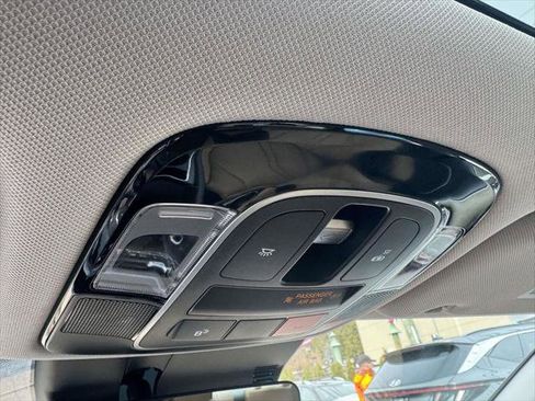 Used 2025 Hyundai Sonata Limited image 29