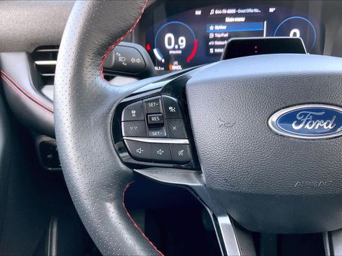 Used 2025 Ford Explorer ST-Line image 23