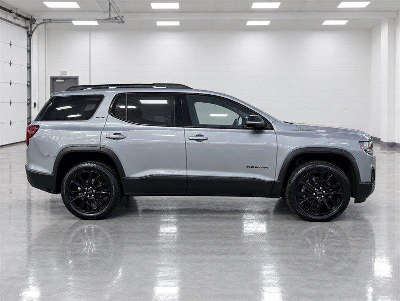 Used 2023 GMC Acadia SLE w/ Driver Convenience Package AWD/4WD image 3
