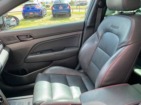 Used 2018 Hyundai Elantra Sport FWD image 19