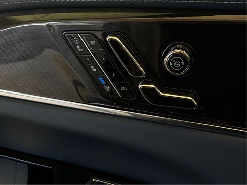 New 2026 Cadillac Escalade IQL Luxury image 32