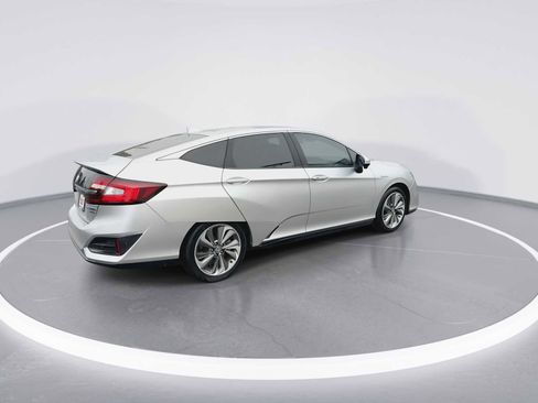 Used 2018 Honda Clarity Touring image 8