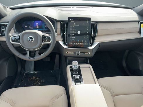 New 2026 Volvo XC90 T8 Plus image 25