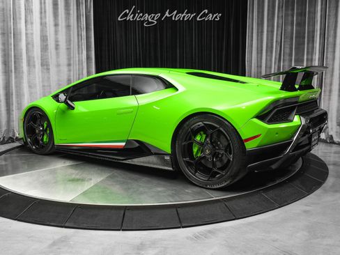 Used 2018 Lamborghini Huracan Performante image 3