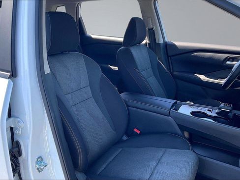 New 2026 Nissan Rogue SV FWD image 9