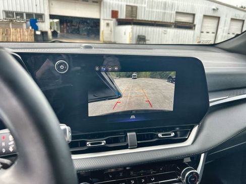 Used 2025 Chevrolet Equinox LT image 14