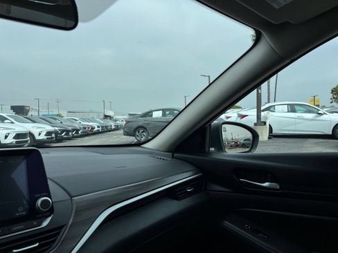 Used 2025 Nissan Altima 2.5 SV FWD image 36