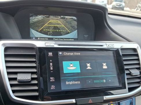 Used 2017 Honda Accord EX-L image 21