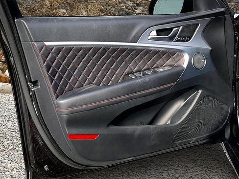 Used 2019 Genesis G70 3.3T Advanced w/ Sport Package image 21