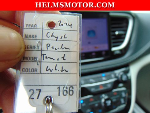 Used 2024 Chrysler Pacifica Touring-L image 42