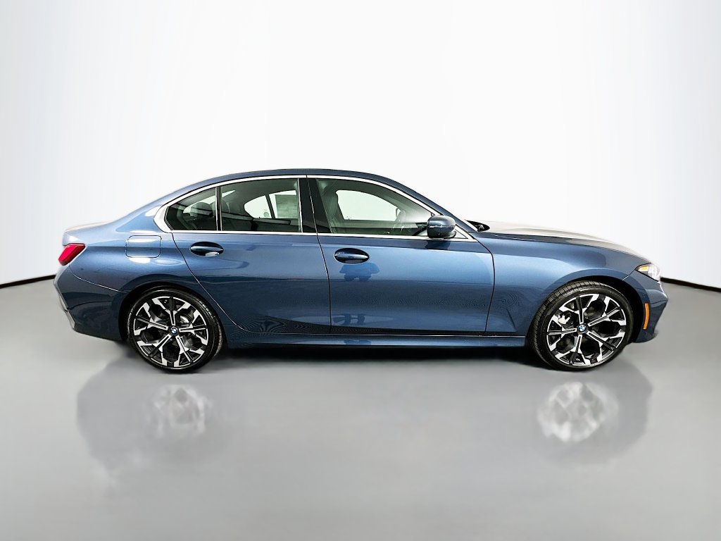 Used 2026 BMW 330i Sedan w/ Premium Package RWD image 4