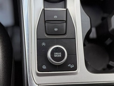 Used 2021 Ford Explorer XLT w/ Equipment Group 202A image 13