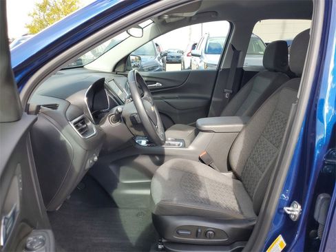 Used 2023 Chevrolet Equinox LT image 11