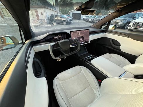 Used 2022 Tesla Model X Plaid AWD/4WD image 17