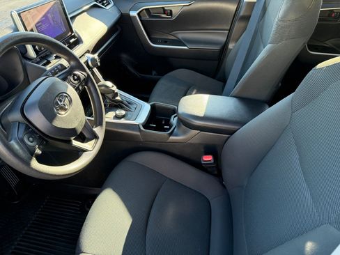 Used 2023 Toyota RAV4 LE image 13
