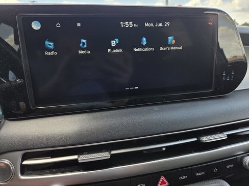Used 2023 Hyundai Palisade SEL w/ Winter Package FWD image 11