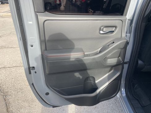 Used 2024 Nissan Frontier PRO-4X w/ Technology Package image 14