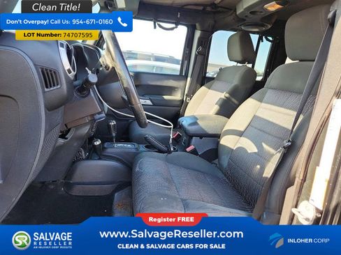Used 2012 Jeep Wrangler Unlimited Sahara w/ Connectivity Group image 9