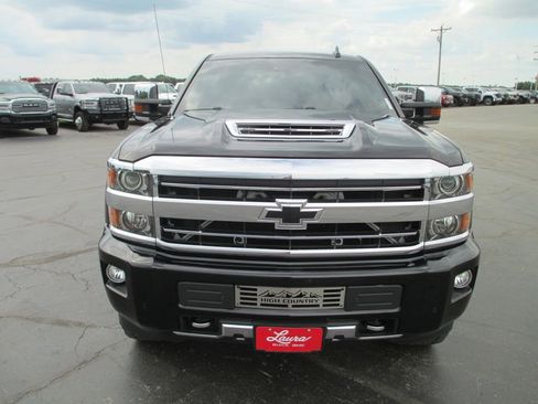 Used 2018 Chevrolet Silverado 2500 High Country w/ Duramax Plus Package AWD/4WD image 15