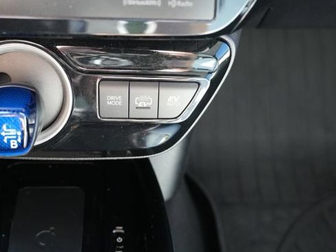 Used 2020 Toyota Prius Prime XLE FWD image 34