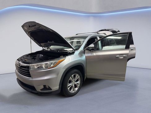 Used 2015 Toyota Highlander Plus image 9