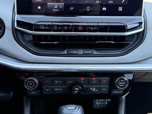 Certified 2024 Jeep Compass Limited AWD/4WD image 12