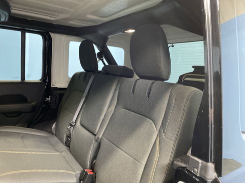 Certified 2025 Jeep Wrangler Sahara image 24