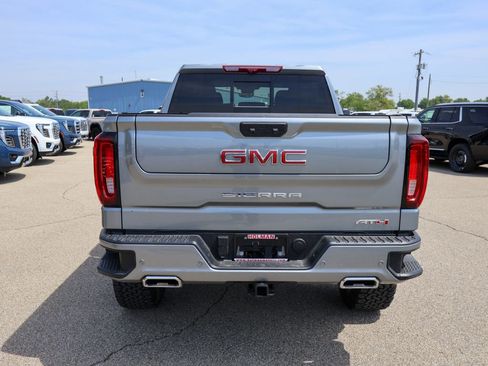 Used 2026 GMC Sierra 1500 AT4 w/ Technology Package AWD/4WD image 4