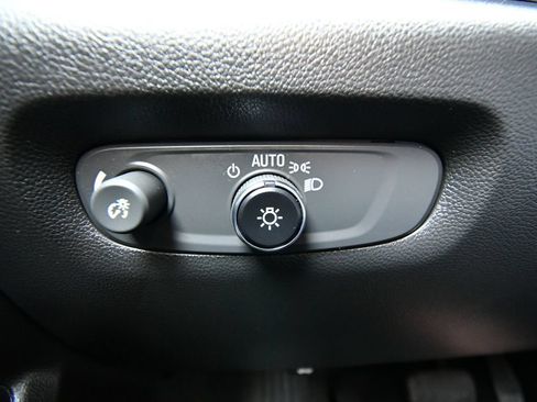 Used 2023 Chevrolet Traverse RS AWD/4WD image 21