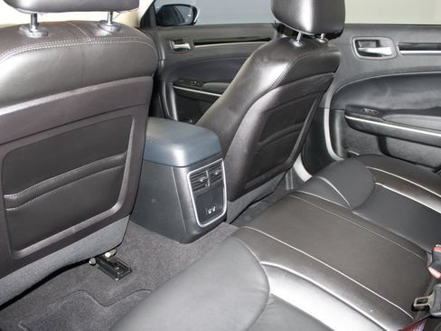 Used 2023 Chrysler 300 Touring L RWD image 19