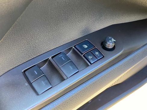 Used 2021 Toyota Camry LE w/ Convenience Package FWD image 13