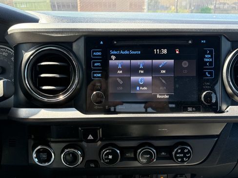 Used 2019 Toyota Tacoma TRD Off-Road AWD/4WD image 17