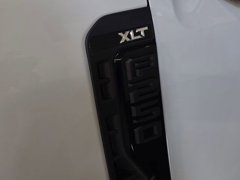 New 2026 Ford F250 XLT w/ XLT Premium Package AWD/4WD image 14