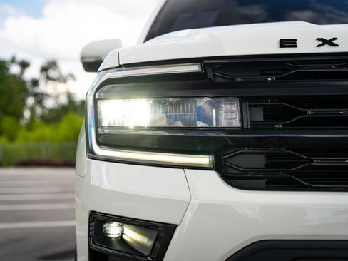 Used 2023 Ford Expedition Limited RWD image 11