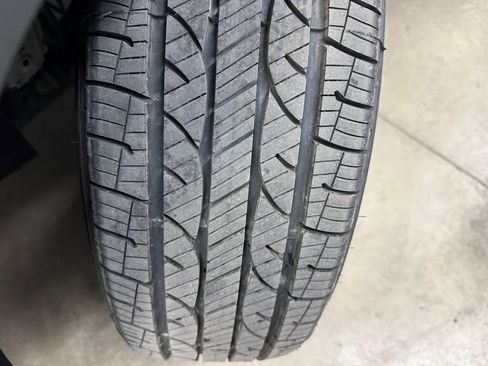 Used 2023 GMC Terrain SLE w/ Driver Convenience Package image 36