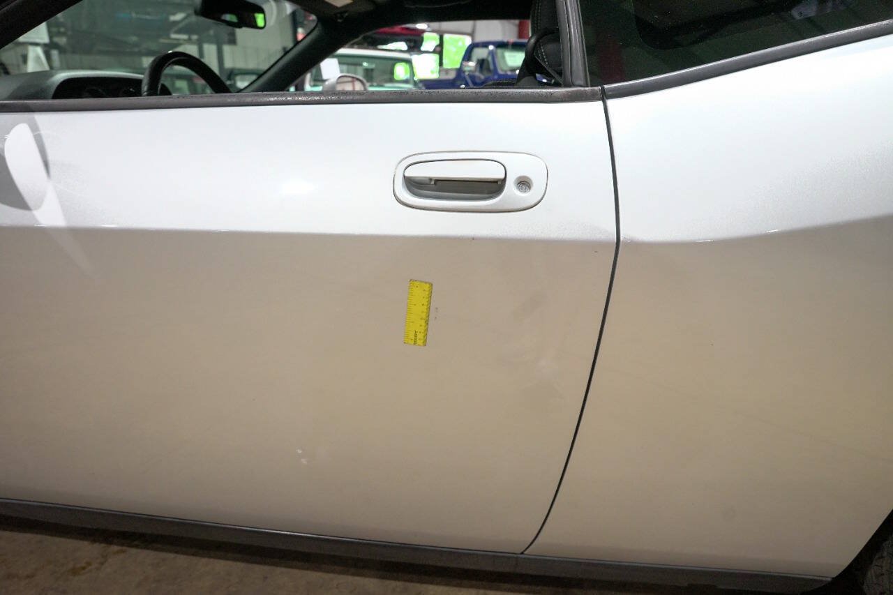 Used 2009 Dodge Challenger SRT8 RWD image 38