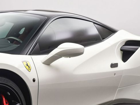 Used 2016 Ferrari 488 GTB image 10