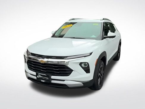 Used 2024 Chevrolet TrailBlazer LT w/ Convenience Package AWD/4WD image 6