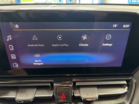 Used 2025 Chevrolet TrailBlazer RS w/ Convenience Package AWD/4WD image 17