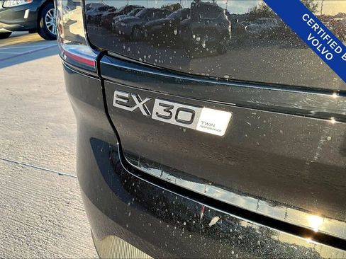 Certified 2025 Volvo EX30 Plus w/ Climate Package image 41