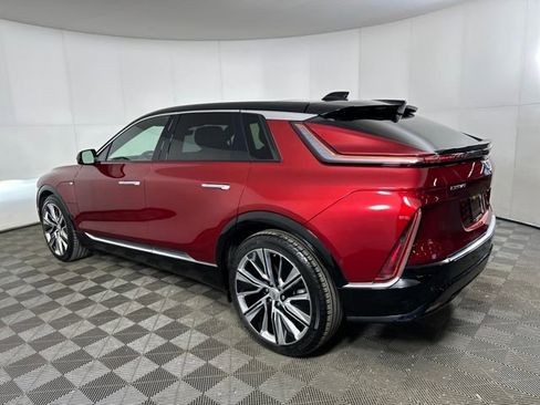 Used 2024 Cadillac Lyriq Luxury image 5