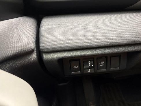 Used 2025 Subaru Outback Premium AWD/4WD image 39