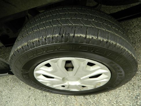 Used 2017 Ford Transit 250 130 Low Roof image 14