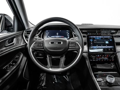 Used 2023 Jeep Grand Cherokee 30th Anniversary AWD/4WD image 22